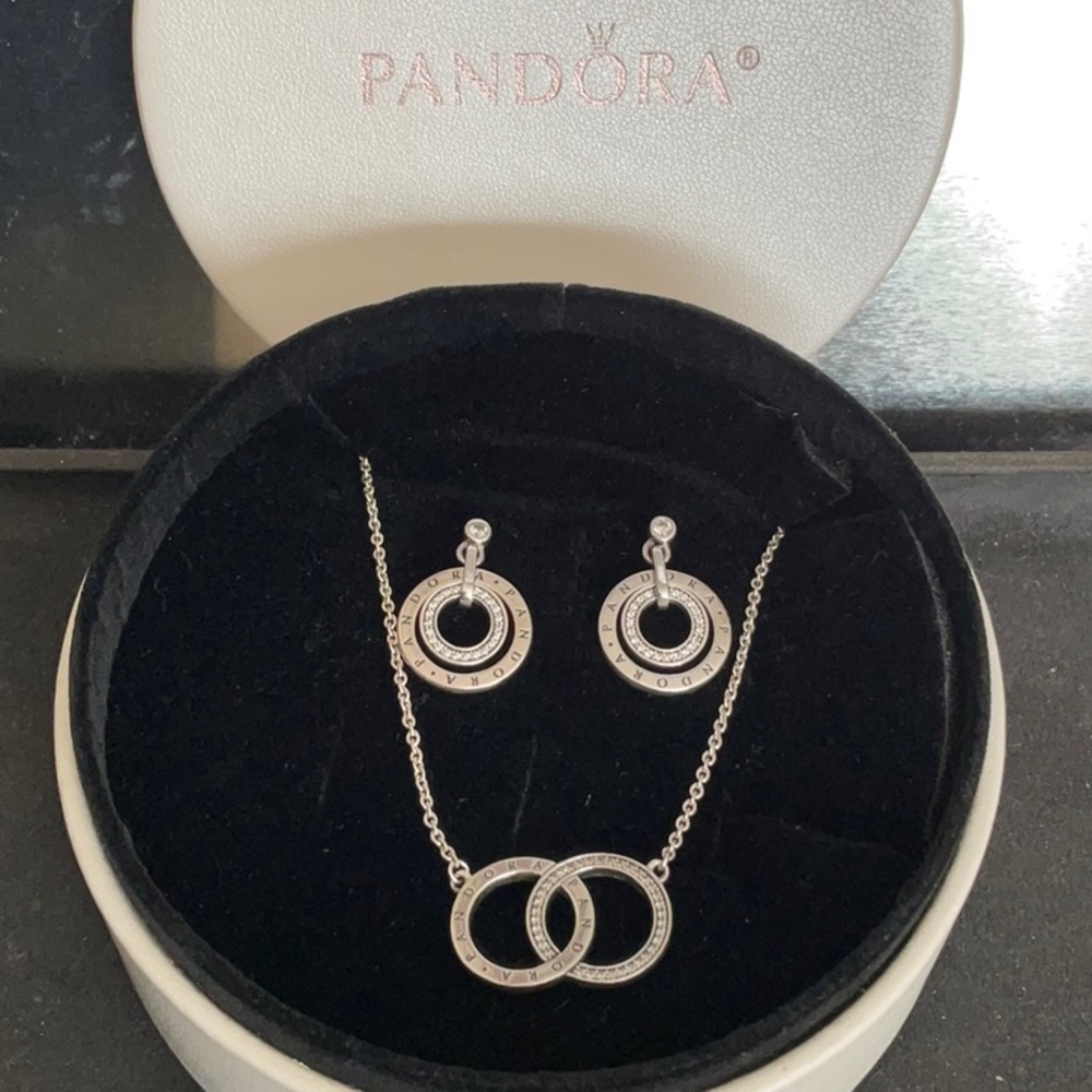 Pandora set necklace and earrings